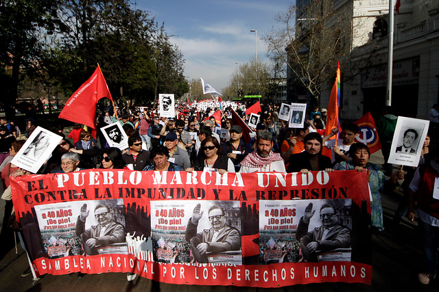 Galería: 20 emocionantes fotos de la marcha por los Derechos Humanos a ...