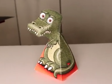 Qué miedo: ilusión óptica hace que 8 dinosaurios de cartón no te despeguen  la mirada