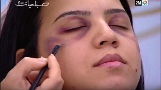 Repudio: Canal marroquí enseñó tips de maquillaje para ocultar moretones de  maltrato contra mujeres