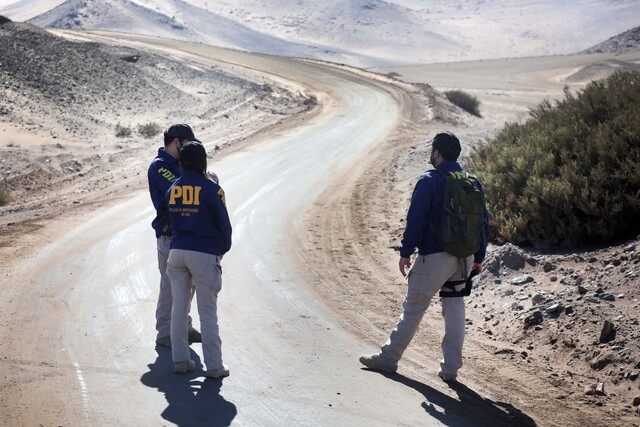 PDI Atacama realiza labores de búsqueda y rastreo luego de que se encontraran vestimentas que podrían corresponder a la joven Thiare Elgueda