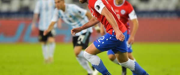 Ben Brereton, durante el partido entre Chile y Argentina