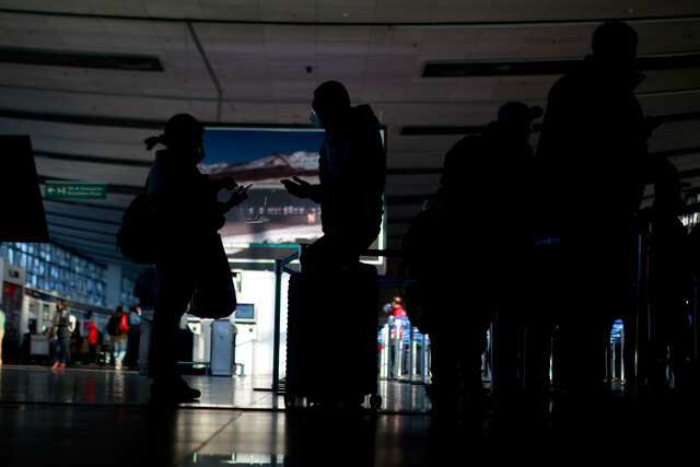 En el aeropuerto de Arturo Merino Benitez se comienza a ultilizar el Pase de Movilidad