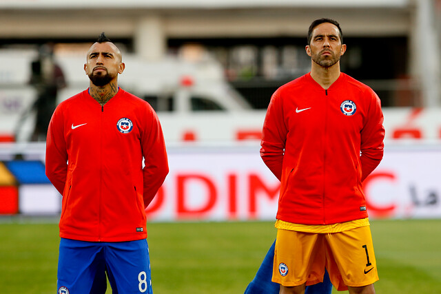 Arturo Vidal y Claudio Bravo, jugadores de la Selección Chilena