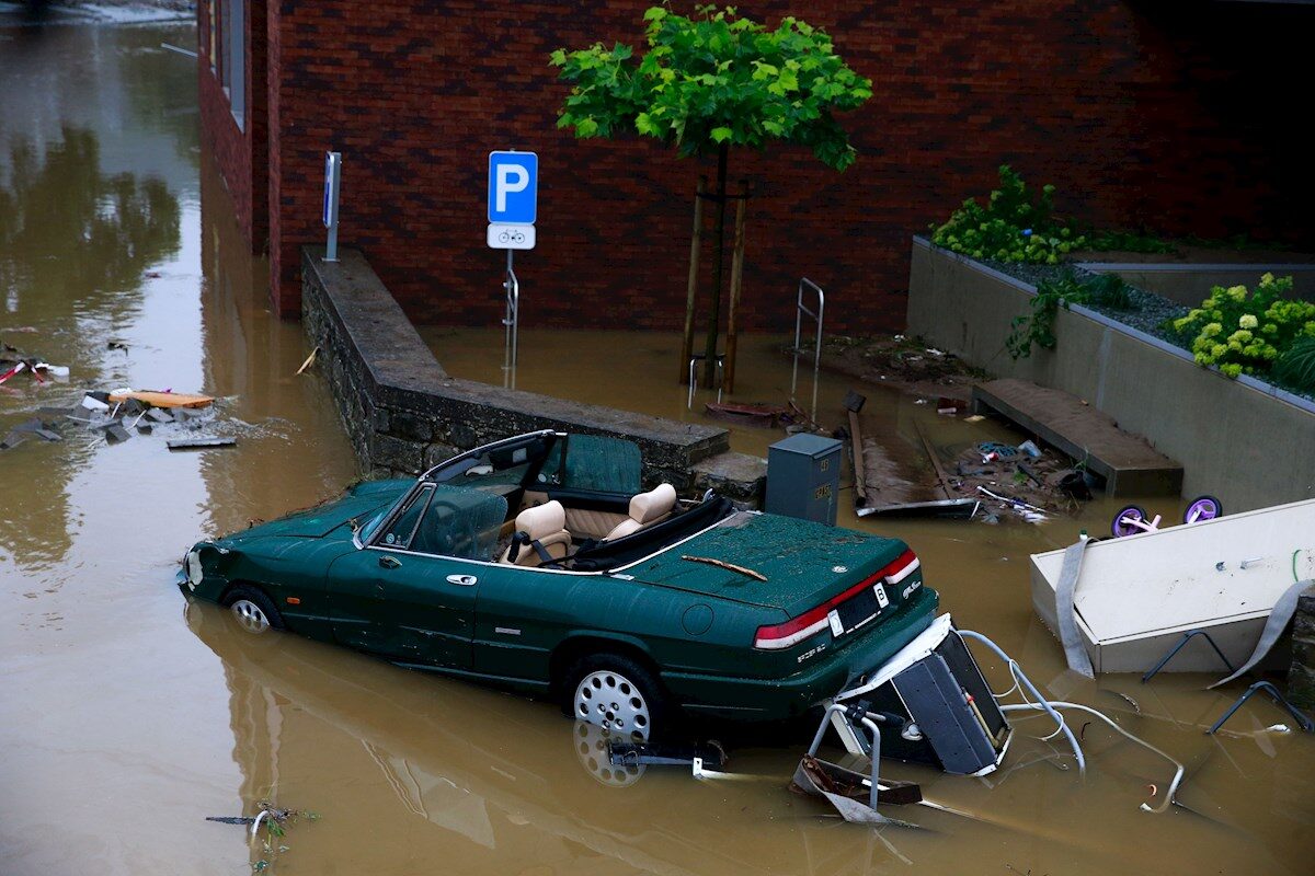 daños del agua en el auto