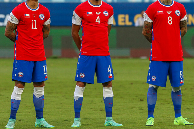 Vestuario de Chile sin marca deportiva, durante el partido valido por el grupo A de la Conmebol Copa America 2021, entre las selecciones de Chile y Bolivia, disputado en el Estadio Arena Pantanal.