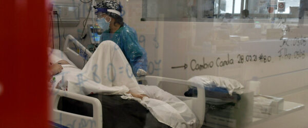 Una disminución de casos positivos por Covid-19, se registra en las salas UCI del hospital regional de Iquique.