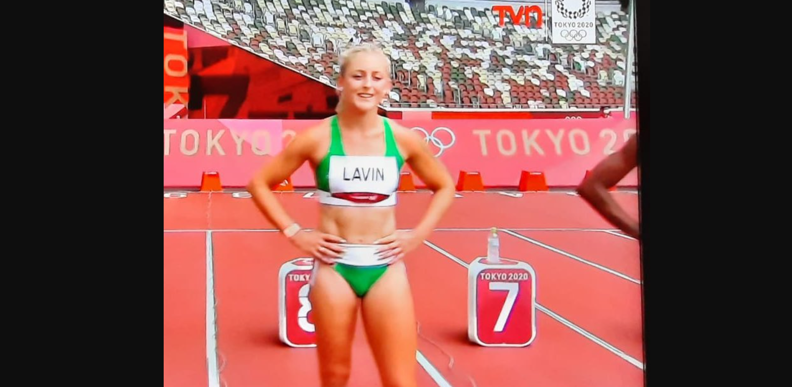 La atleta irlandesa, Sarah Lavin, que se volvió viral en nuestro país debido a su apellido, le envió un especial mensaje a sus seguidores chilenos.