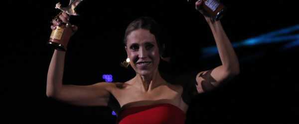 La humorista colombiana, Alejandra Azcárate se presenta en la Quinta noche de la 59 versión del Festival de la Canción de Viña del Mar 2018.