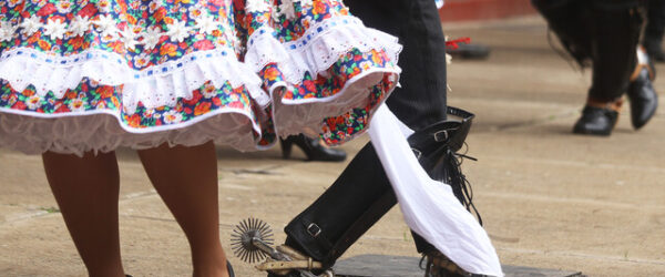 La Cueca, baile nacional, en la previa a las Fiestas Patrias.