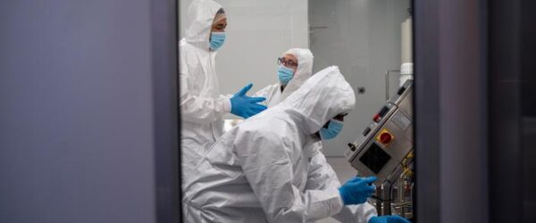 Ómicron:la inquietante variante multimutante del coronavirus