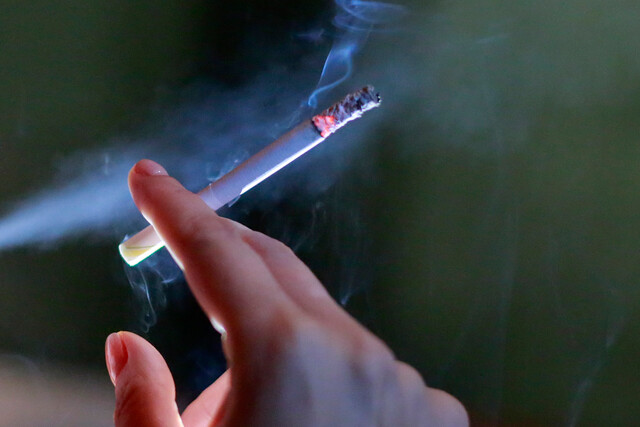 No más fumadores: Nueva Zelanda aumenta restricciones al tabaco para jóvenes
