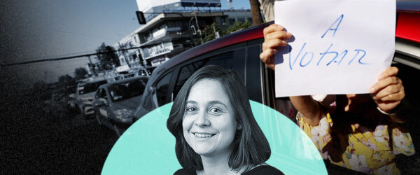 La imagen muestra a Isabel Serra frente a un auto con el mensaje "a votar".