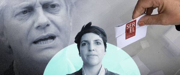La imagen muestra a la columnista Lucía Miranda frente a una fotografía de José Antonio Kast y una urna
