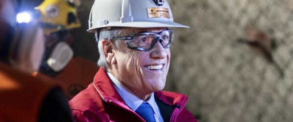 Piñera reivindica licitación del litio y promete agregarle valor en Chile