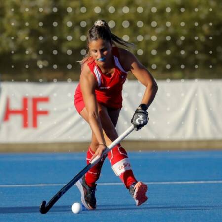 Constanza Palma, Capitana de la Selección de Hockey Femenino de Chile, se encuentra jugando en los Juegos Panamericanos 2022.