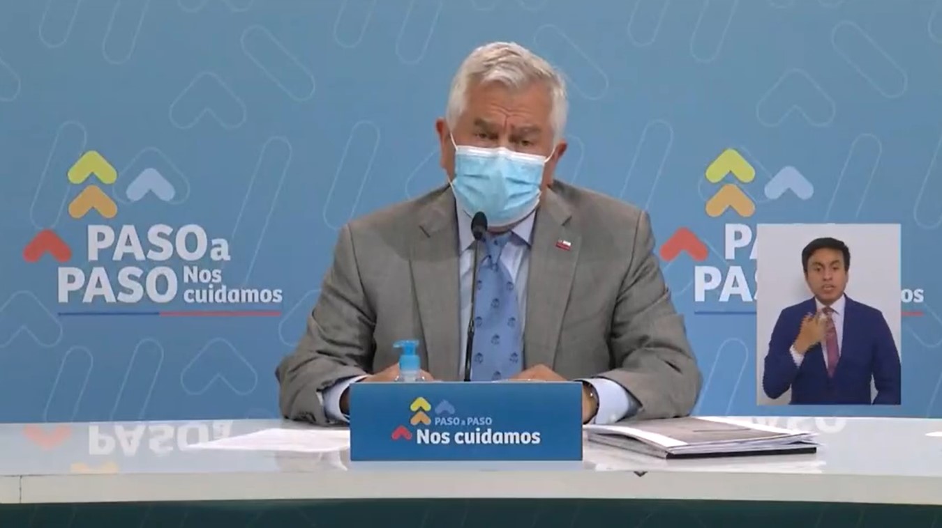 El ministro de Salud, Enrique Paris