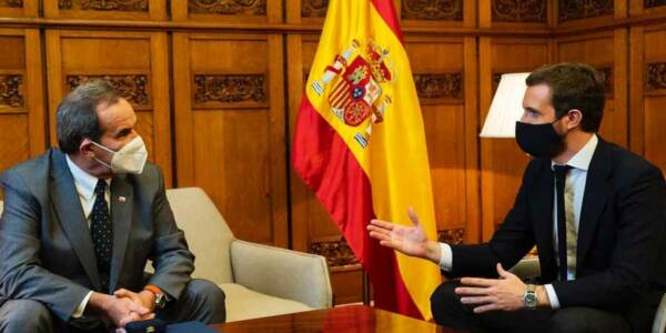 Las reacciones a tweet de presidente del PP de España sobre Allamand