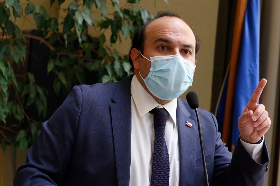 El nuevo impasse de Pavez respecto a la ausencia de ministros titulares