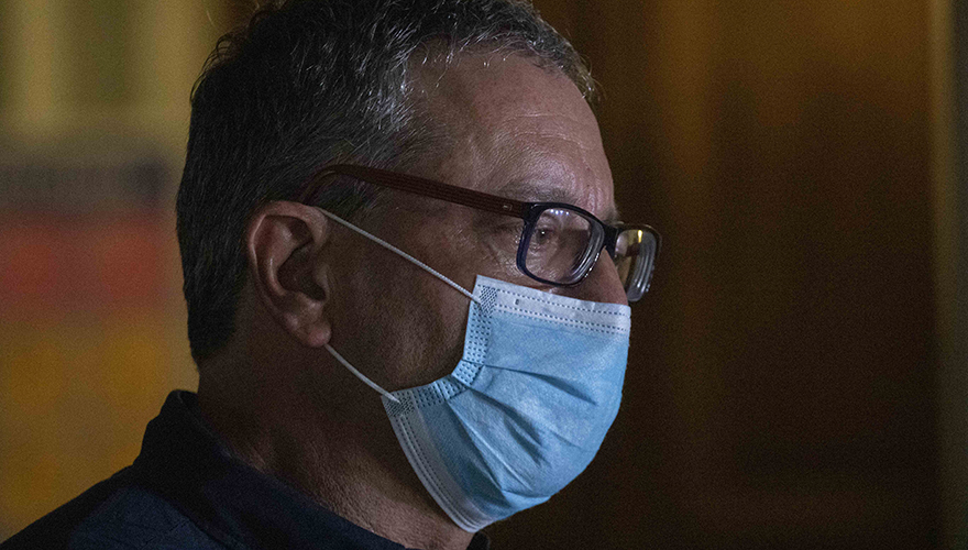 Ola de reacciones contra Bernardo Fontaine por portada de LUN