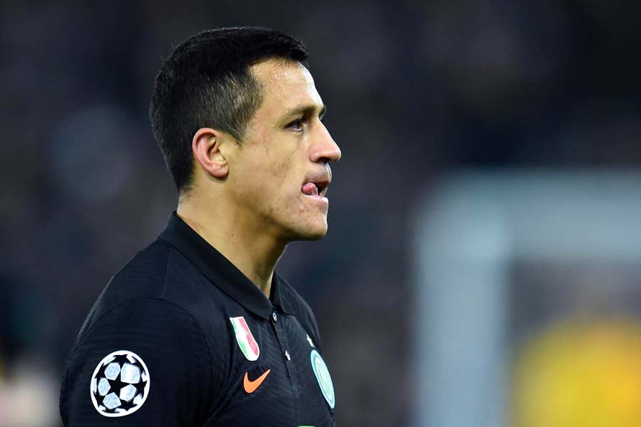 VIDEO. La dura patada que Alexis le dio a Thiago en Champions League