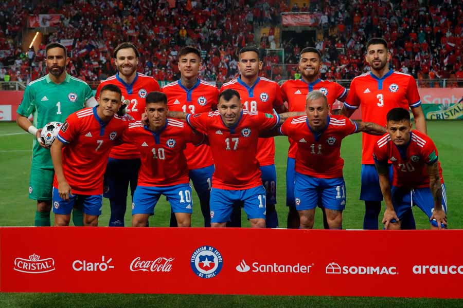 "La Roja" sale a jugarse la vida ante Uruguay por un cupo al repechaje