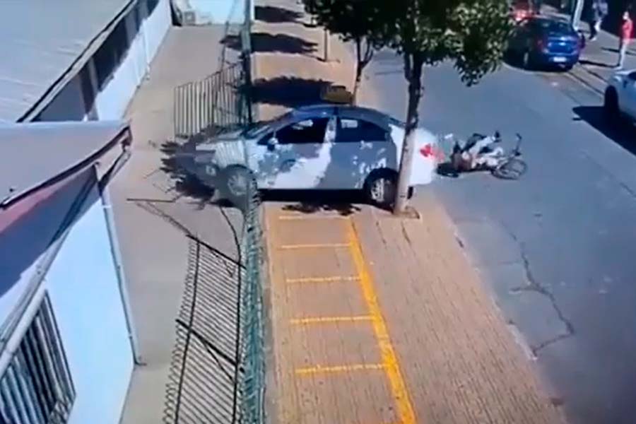 Conductora protagoniza accidente en Curicó durante examen de conducir