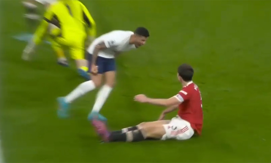 Hasta le gritaron el gol en la cara a Maguire: así fue el tenso partido entre Manchester United y Tottenham