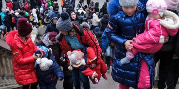 Más de la mitad de los niños en Ucrania han debido migrar forzadamente
