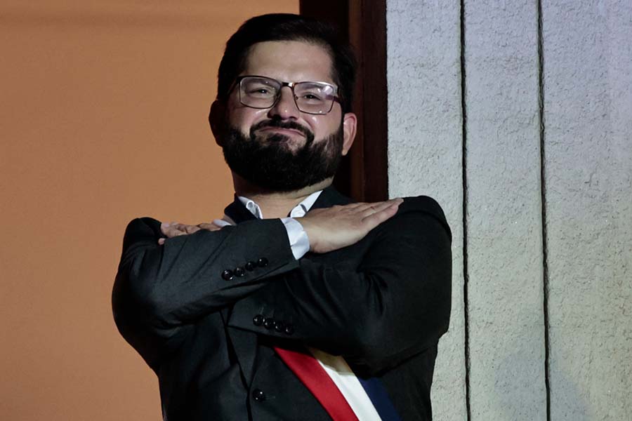 Convierten el primer discurso de Boric en un reggaetón de vieja escuela