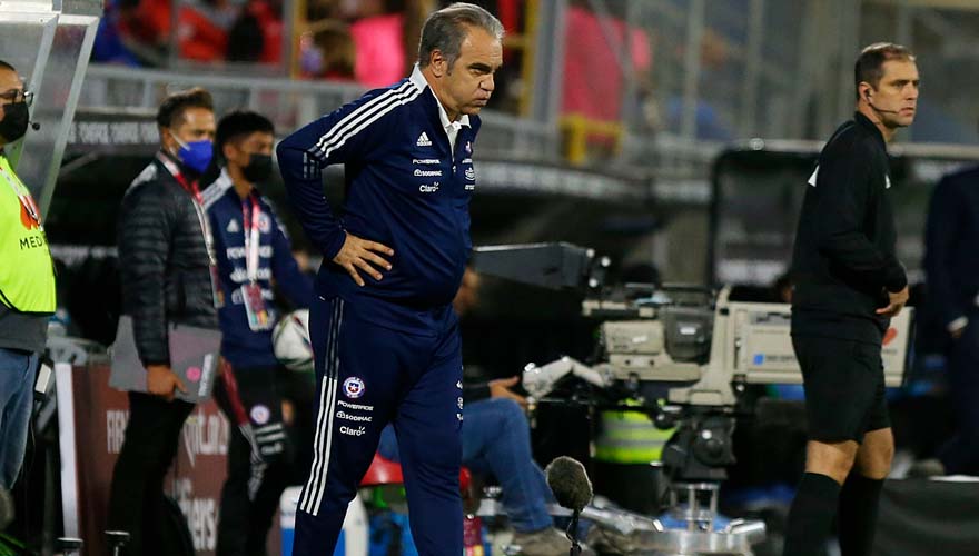 Lasarte se despide de La Roja tras eliminación de Chile del Mundial de Qatar