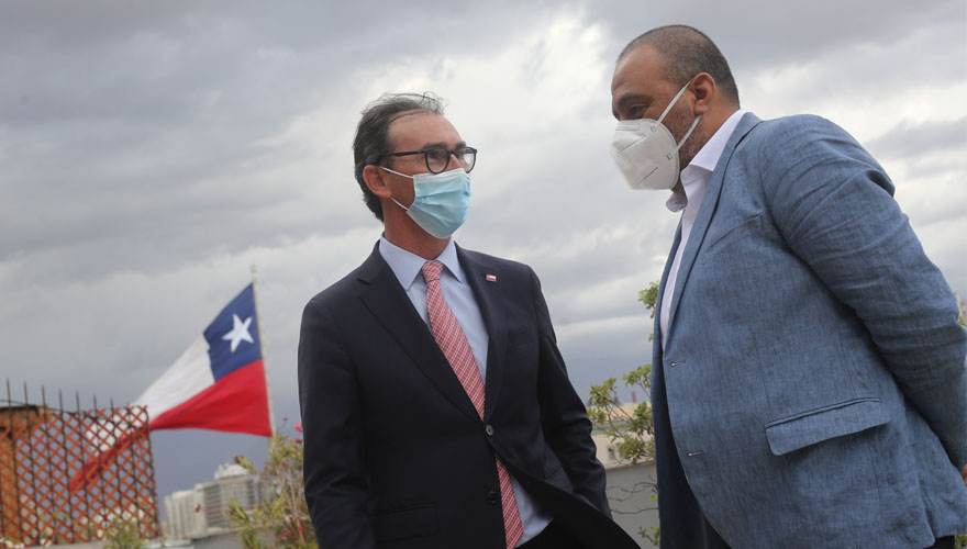 Raúl Figueroa reaparece tras debate por largo cierre de los colegios