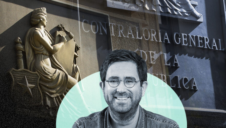La imagen muestra al autor de la columna frente a una imagen de Contraloría