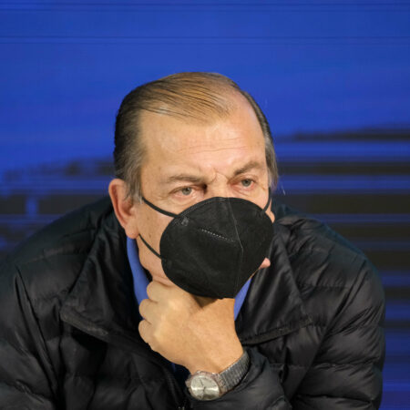 Fotografía de Francisco Vidal, con mascarilla KN95 negra puesta
