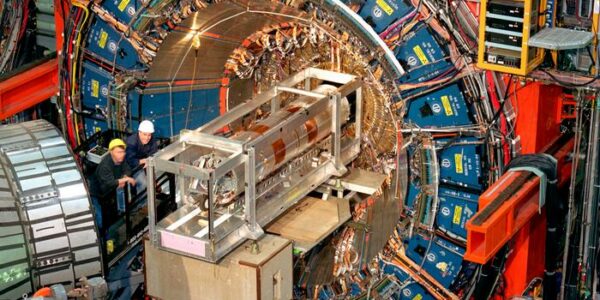 El colisionador del Laboratorio Nacional de Aceleradores Fermi de Illinois, cuyo nuevo cálculo de la partícula bosón W ha sacudido el pensamiento fundamental sobre el universo.