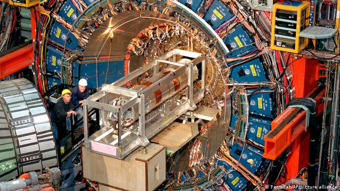 El colisionador del Laboratorio Nacional de Aceleradores Fermi de Illinois, cuyo nuevo cálculo de la partícula bosón W ha sacudido el pensamiento fundamental sobre el universo.
