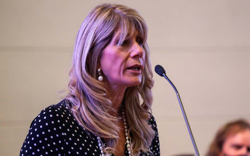 DC presenta proyecto para permitir retiros de forma permanente
