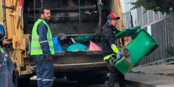 ¿Por qué el alcalde de Coyhaique colaboró en la recolección de basura?