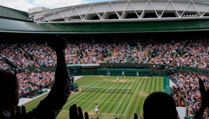 Wimbledon prohibirá competir a tenistas rusos y bielorrusos