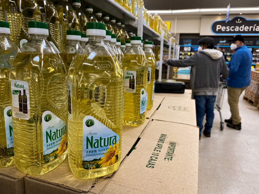 Diputado denuncia acumulación de productos en supermercados