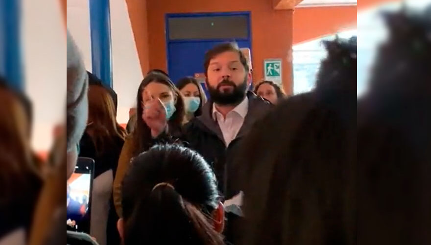 VIDEO. Boric arengó a estudiantes de un colegio de La Serena