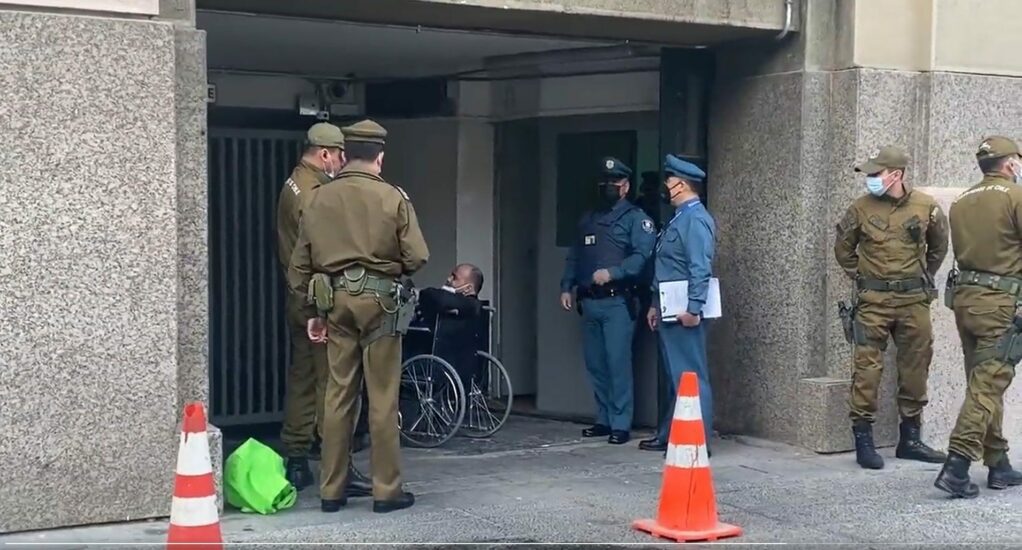 Pedro Gallardo se intenta quemar a lo bonzo frente a La Moneda