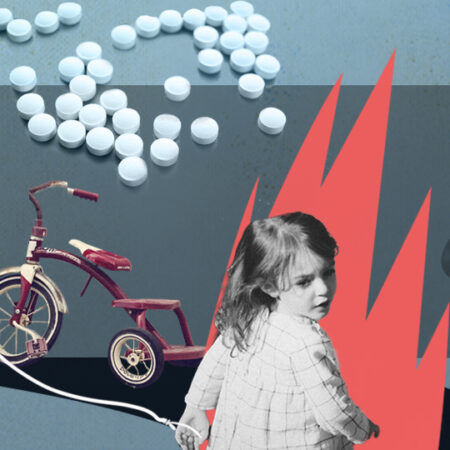 La imagen es un collage en el que se muestra a una niña, pastillas y una madre