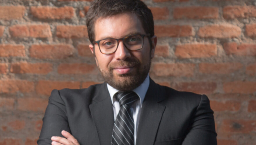 Gabriel Osorio, abogado PS: “Repetir el debilitamiento de los partidos políticos en la Convención, constituye la inclusión del pinochetismo”