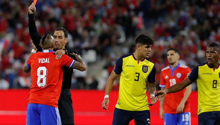 La FIFA se da notificada por Byron Castillo y envía respuesta a Chile