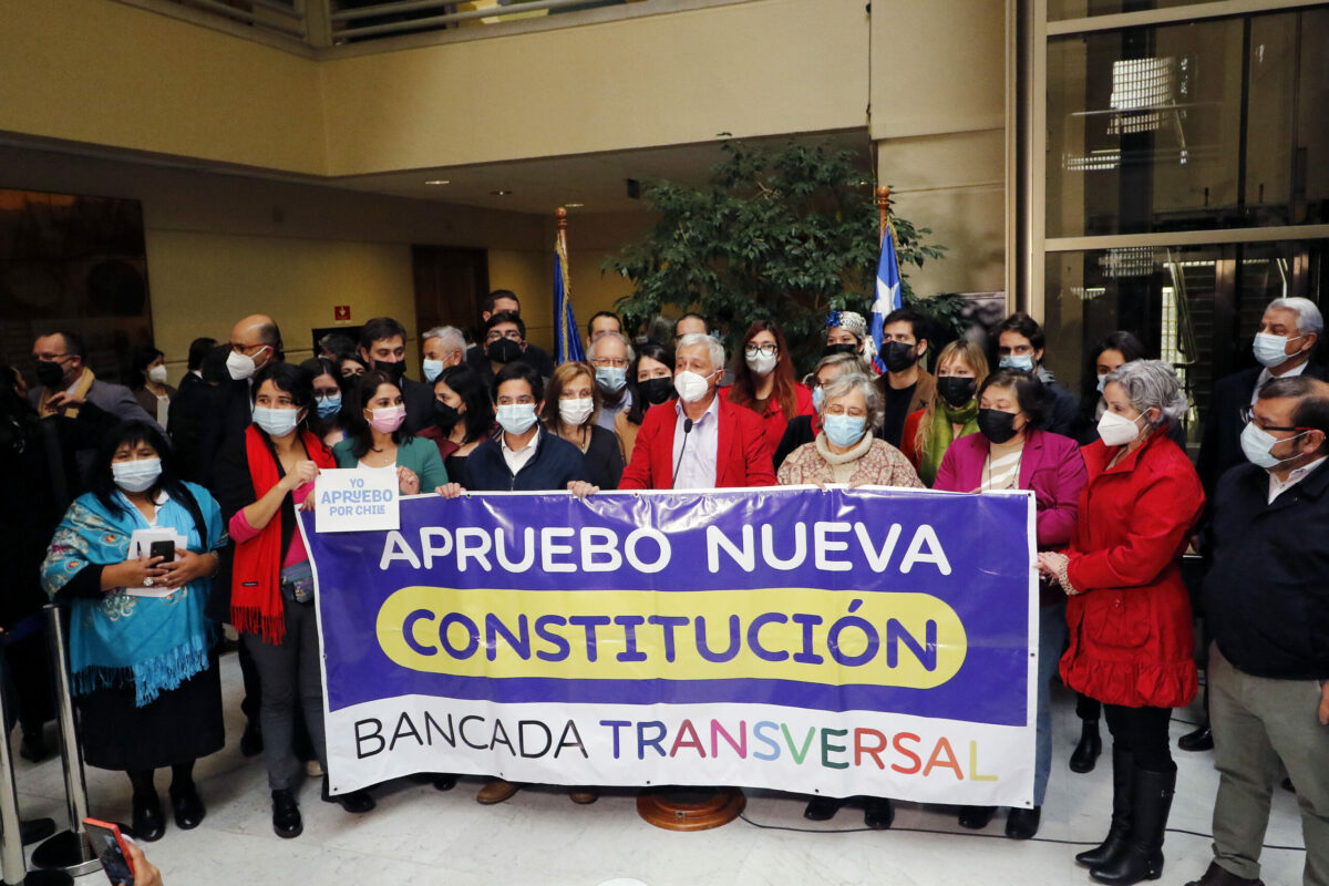 Bancada trasnversal por el apruebo para el plebiscito de salida