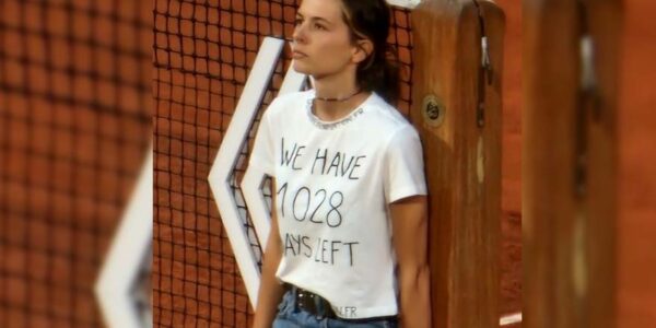 VIDEO. Manifestante supendió el Roland Garros con crudo mensaje