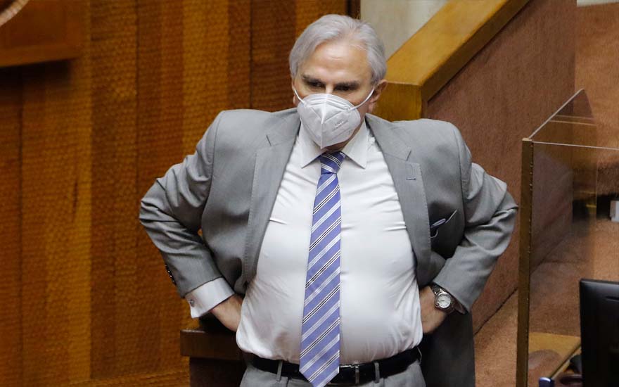 Moreira afirmó que el gobierno busca "pinochetizar el plebiscito"
