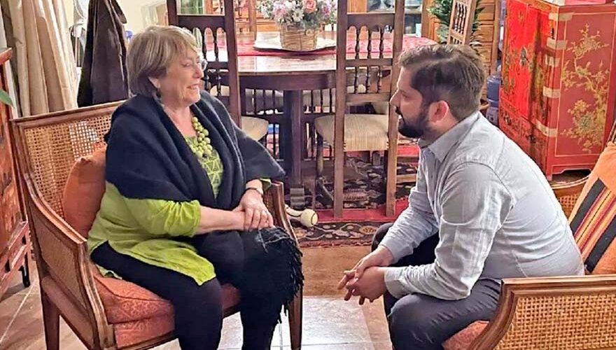 Boric celebró regreso de Michelle Bachelet a Chile con emotivo mensaje
