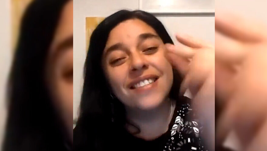 VIDEO. "Así te chispeo los dedos": viralizan respuesta de Bessy Gallardo