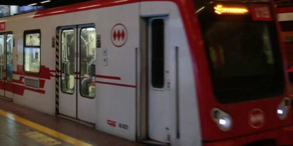 Metro de Santiago anunció cambio en su horario de fin de semana